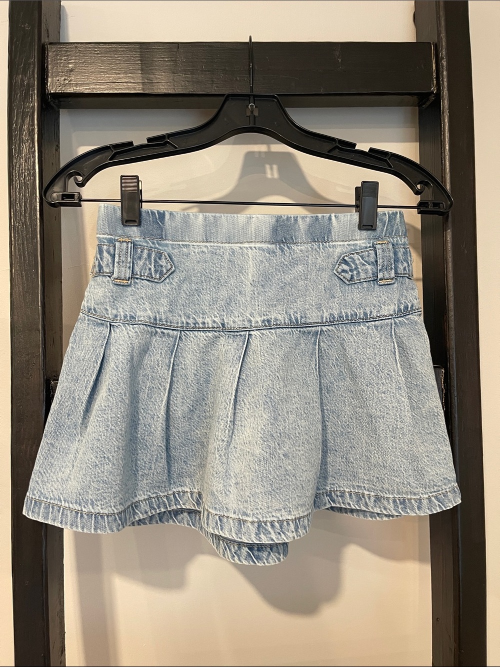 Abercrombie kids size 11/12 jean skirt with short liner